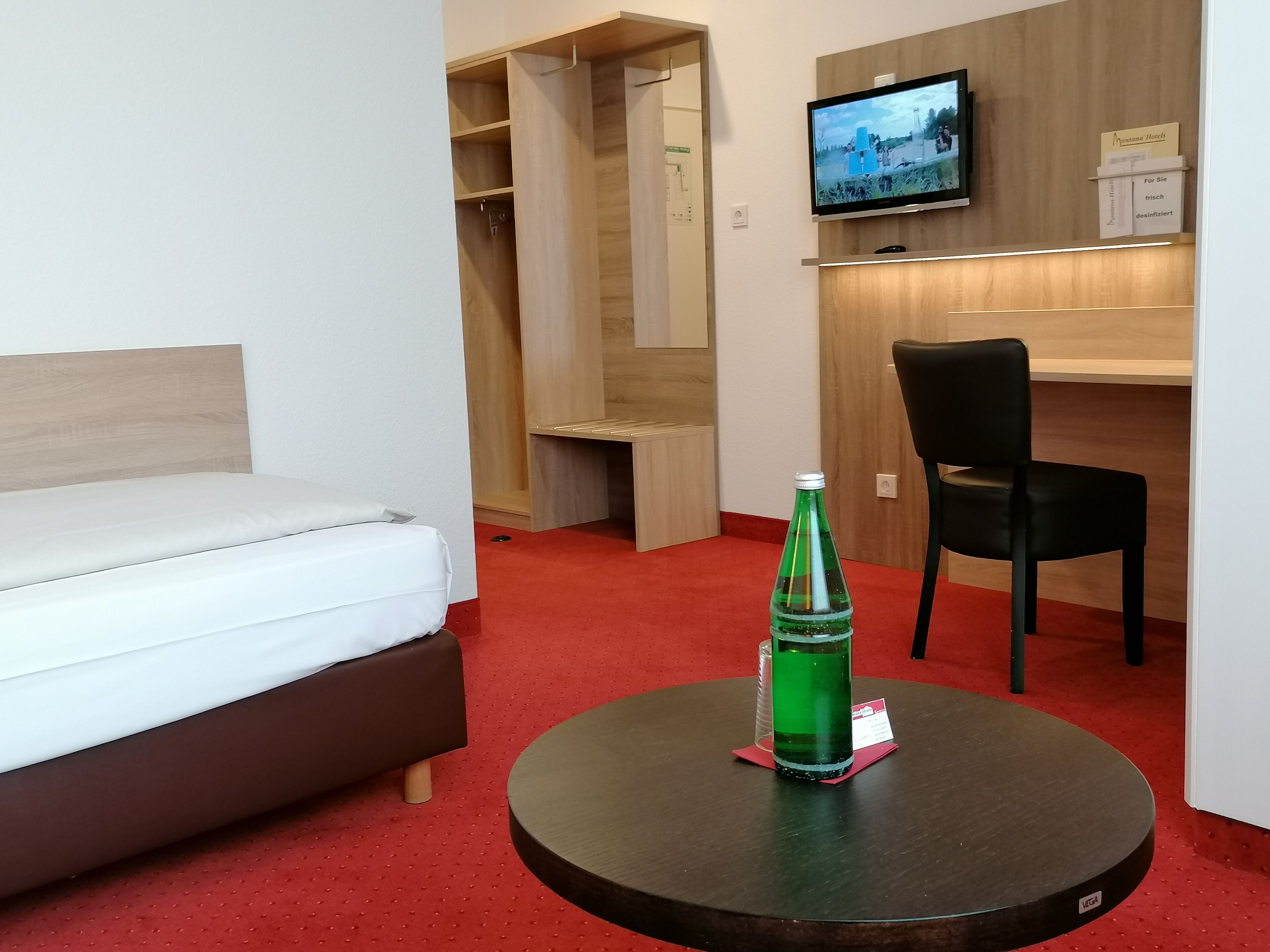 comfort single room | hypo-allergenic bedding, desk, blackout curtains, soundproofing