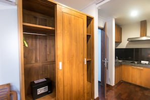 Superior Double Room (Kerobokan Room) | Private kitchenette | Fridge, stovetop, dishwasher, coffee/tea maker