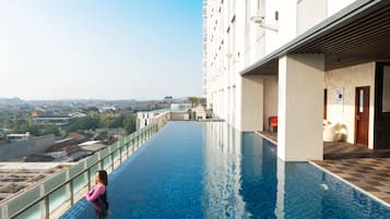 Outdoor pool, pool loungers