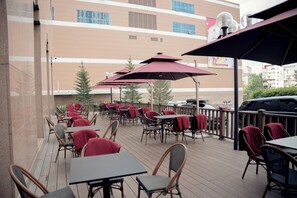 Se sirven desayunos, comidas, cenas y cocina mongola 