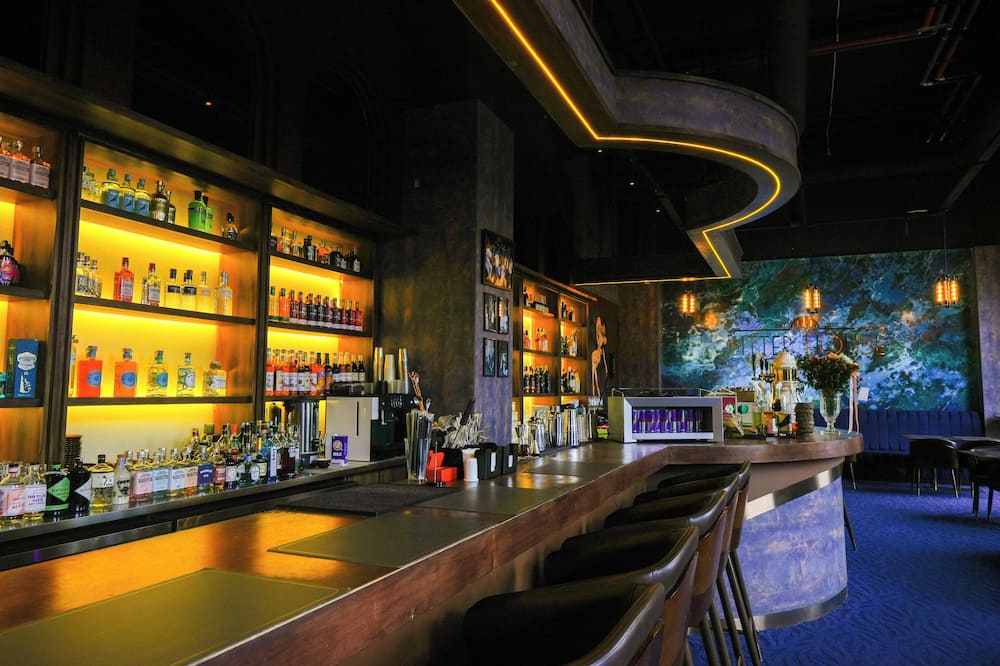 Chinggis Khaan Hotel