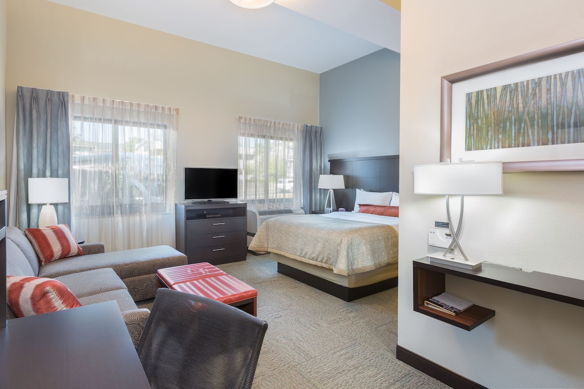 1 bedroom, desk, iron/ironing board, free WiFi