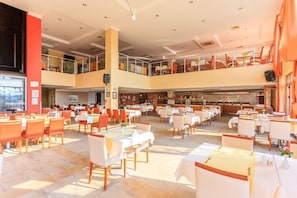 2 restaurants, breakfast, dinner served; Turkish cuisine