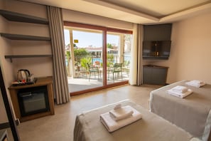 Premium bedding, minibar, soundproofing, bed sheets - Orka World Hotel & Aquapark (Fethiye)