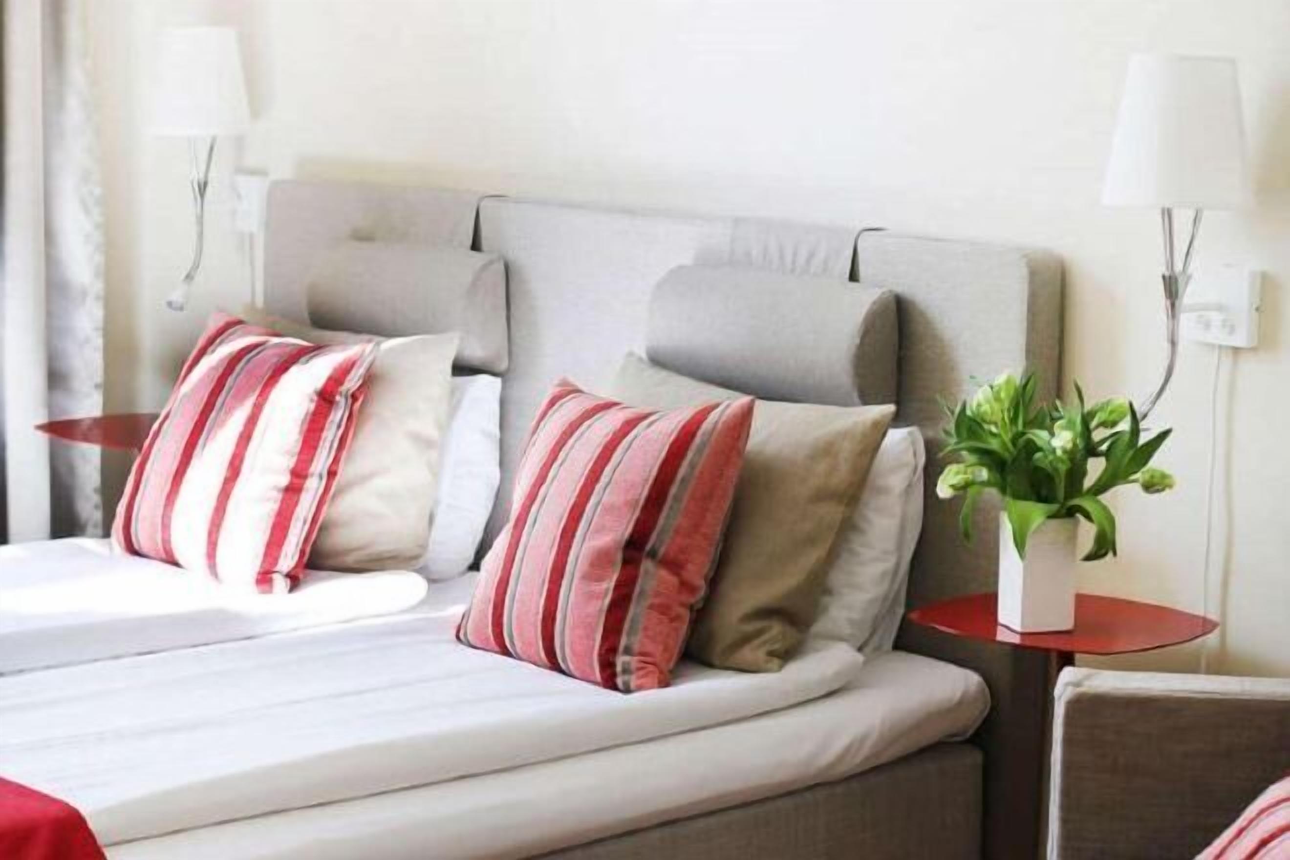 In-room safe, individually decorated, individually furnished, desk