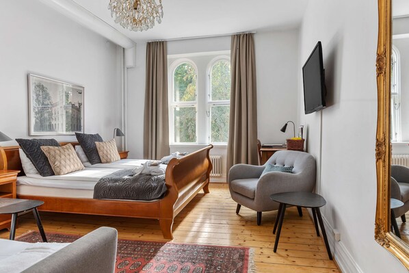 In-room safe, individually decorated, individually furnished, desk