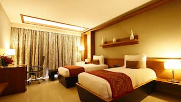 Superior Double or Twin Room, 1 Bedroom, Non Smoking, City View | 1 bilik tidur, peralatan tempat tidur premium, bar mini