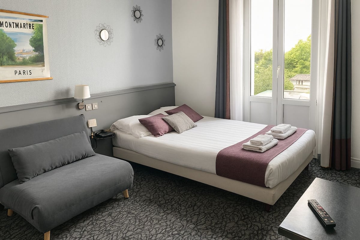 Superior Double Room, Kitchenette | 8 bedrooms, premium bedding, individually furnished, desk