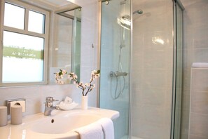 Bathroom - Hotel Ambassador Potsdam (Potsdam)