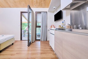 Chalet, 1 Bedroom | Private kitchenette | Fridge, stovetop, cookware/dishes/utensils