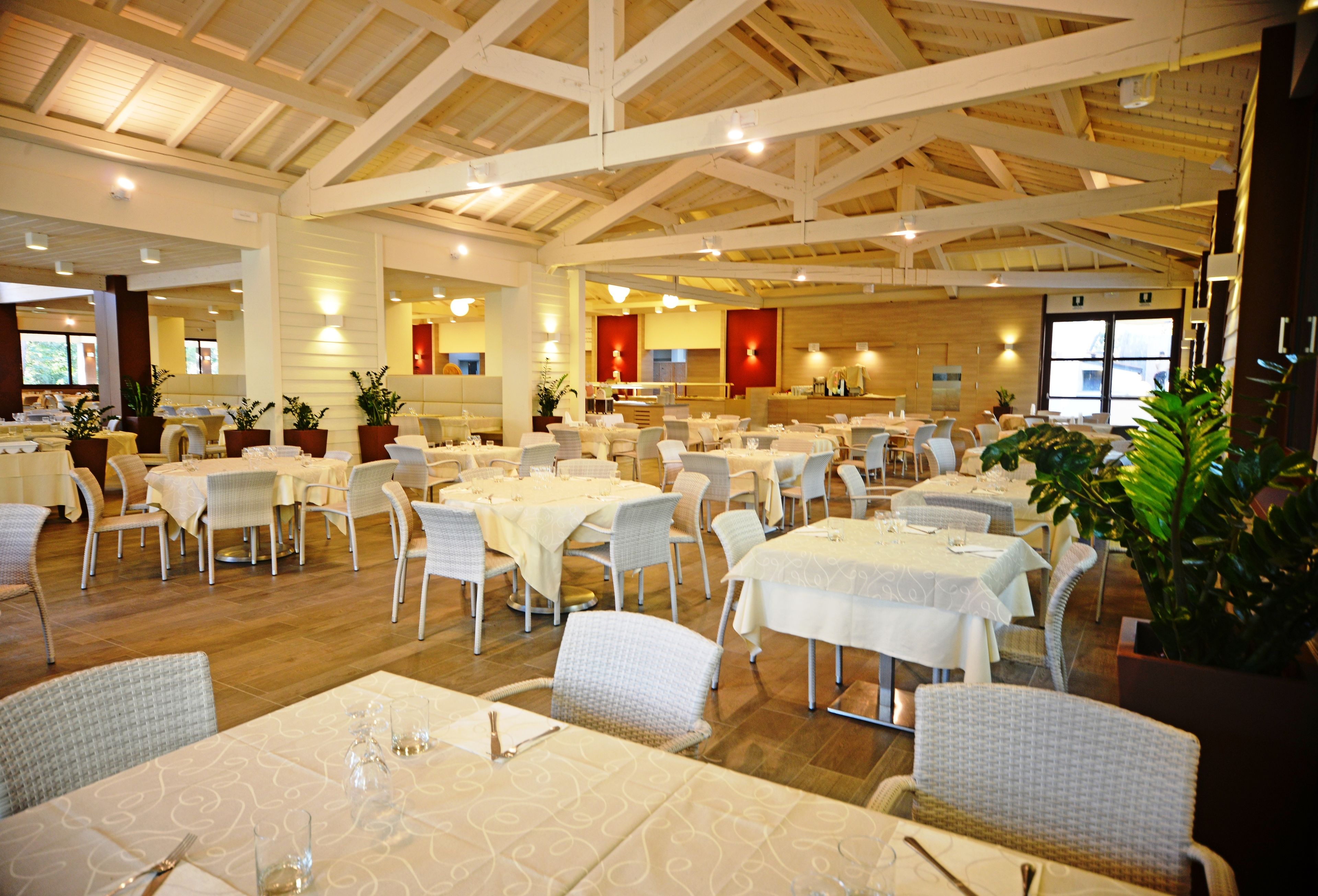 3 restaurants servant le petit déjeuner, spécialités Cuisine régionale