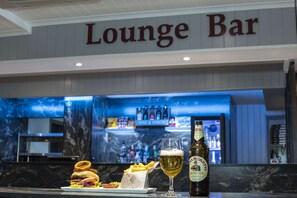 Bar (on property) - Best Western Manor Hotel (Gravesend)