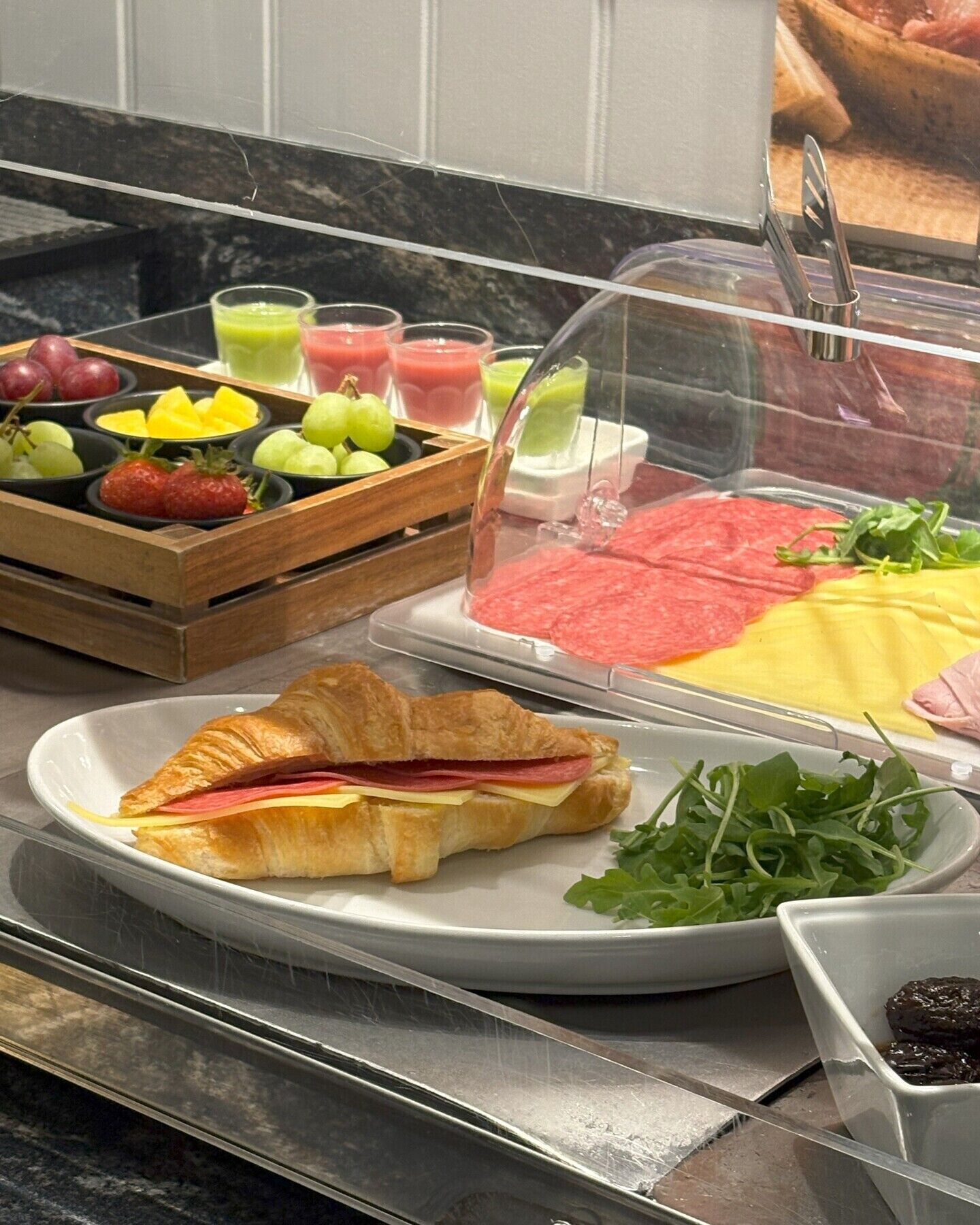 Daily continental breakfast (GBP 16.95 per person)