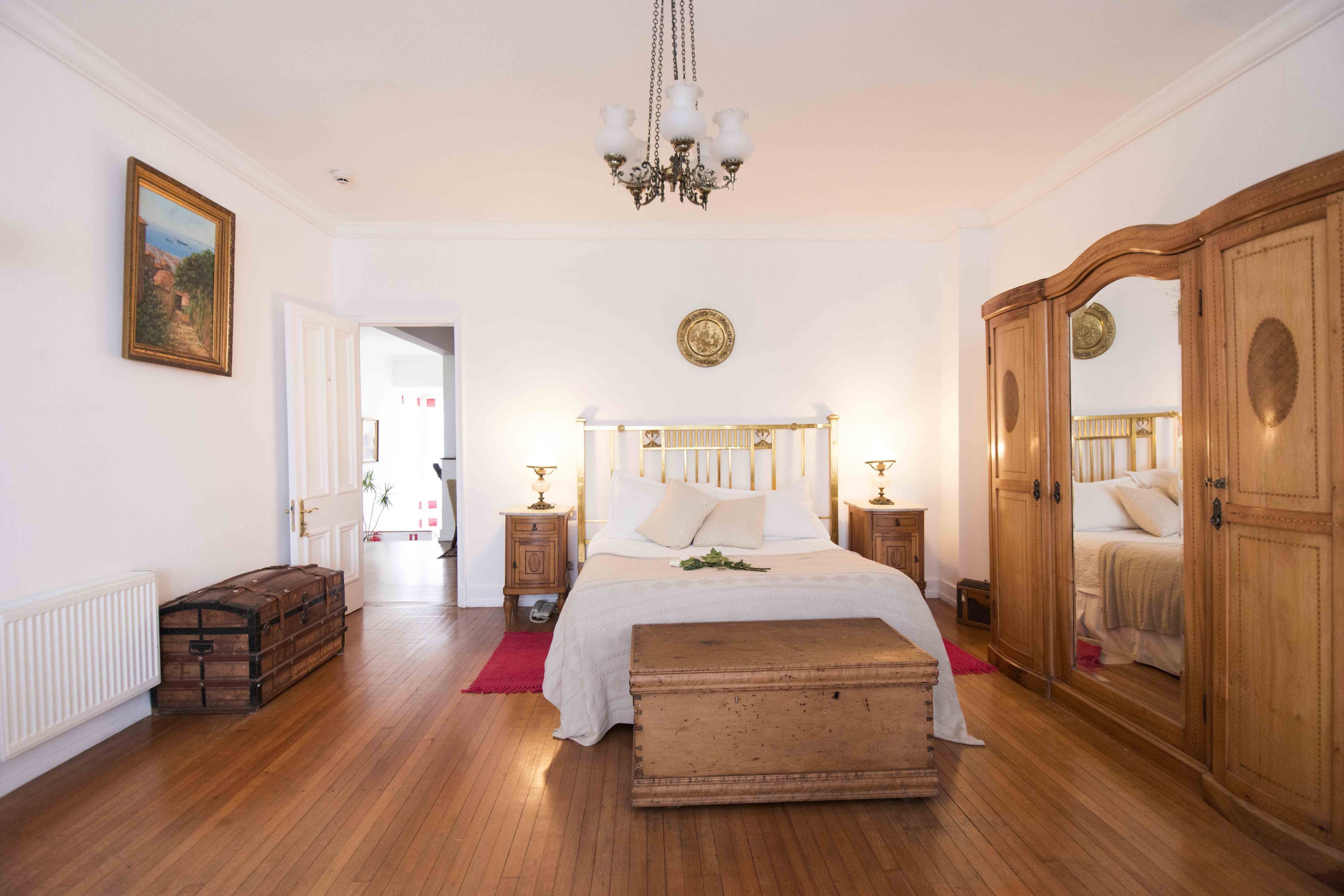 Minibar, Wi-Fi gratuit, draps fournis