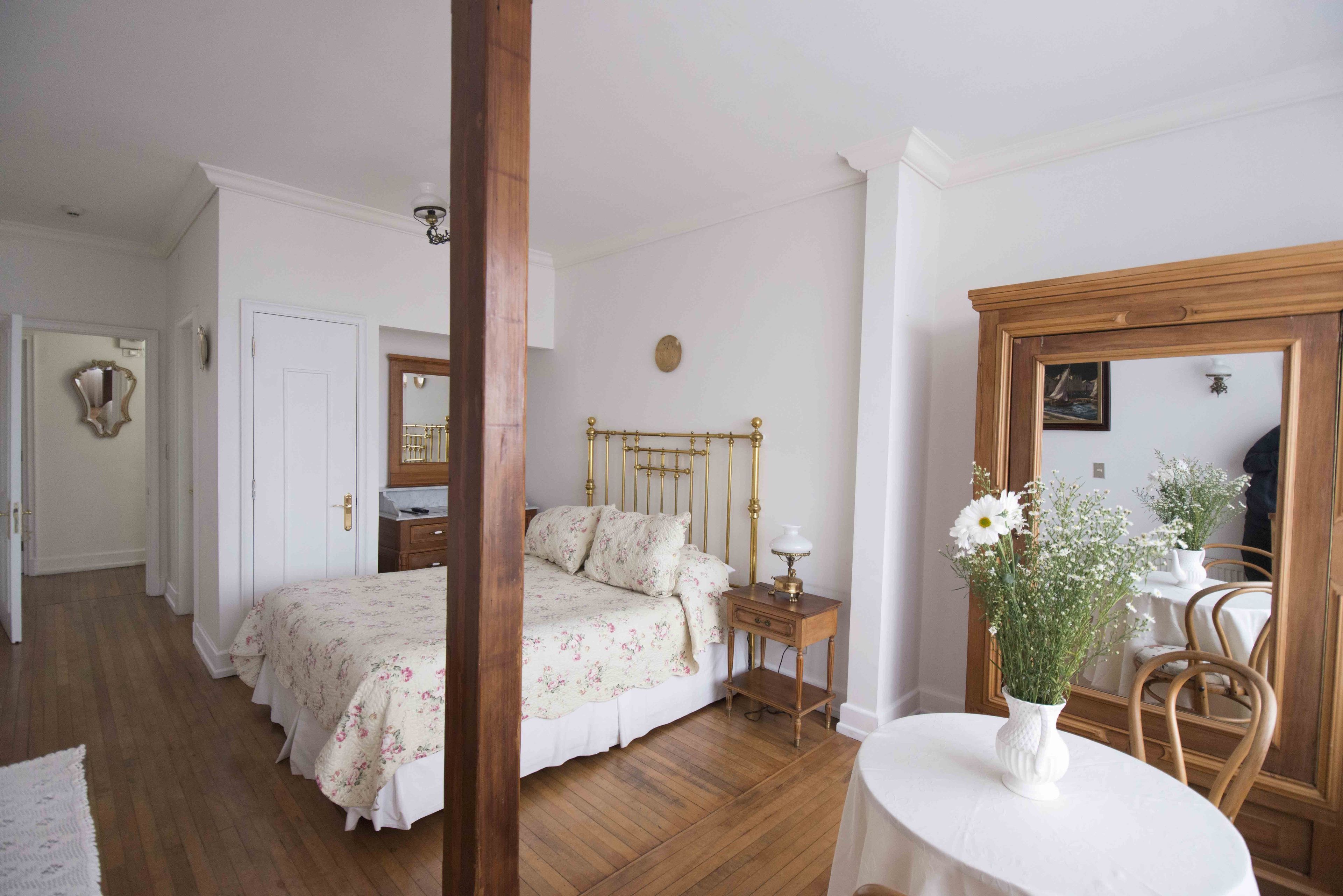 standard double room | minibar, free wifi, bed sheets