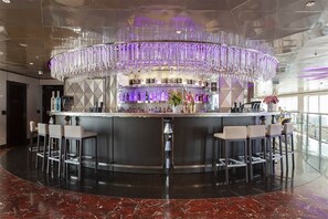 2 bares y 1 bar en la azotea