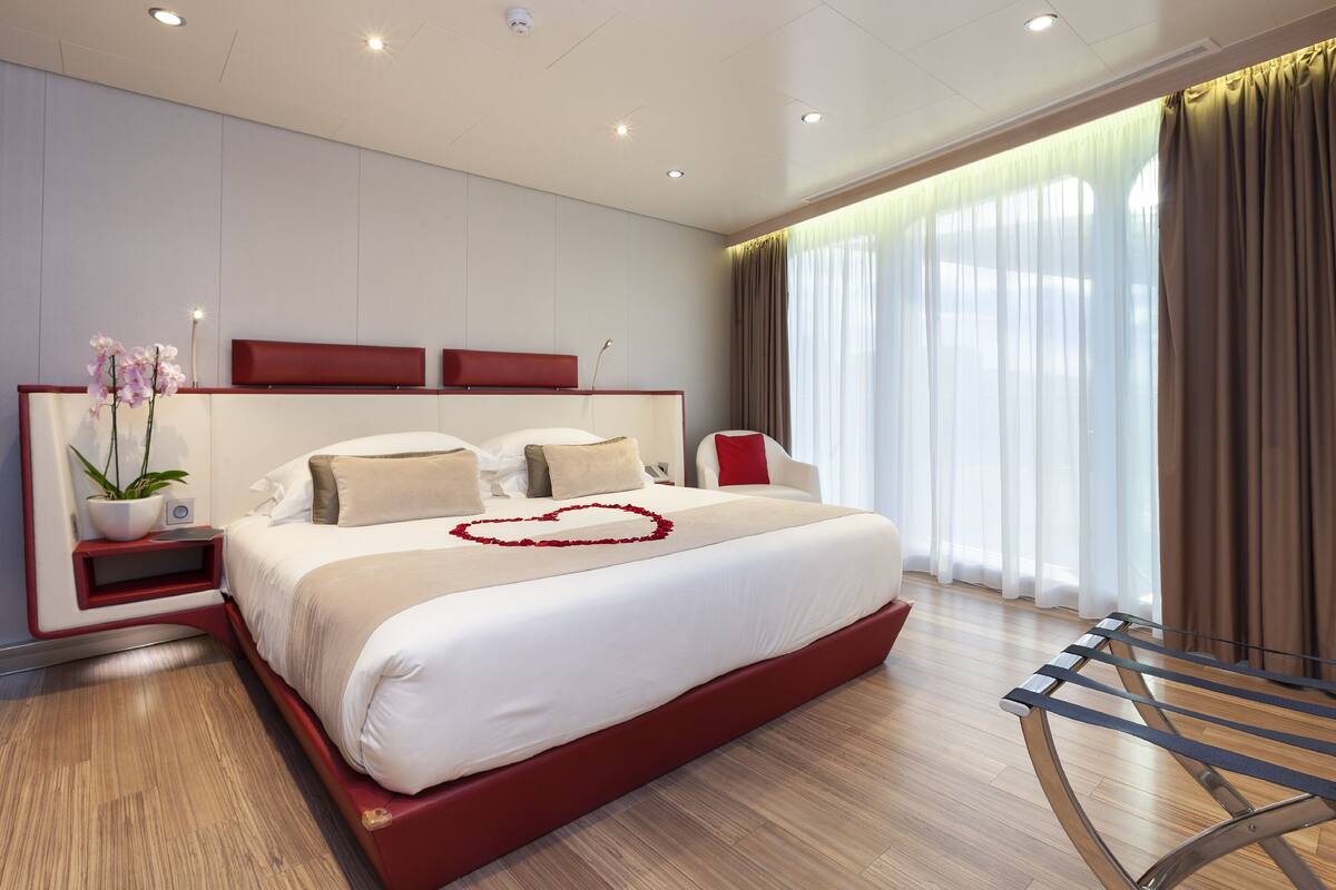Super Yacht Penthouse Sea View