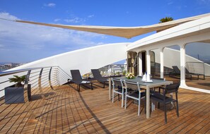 Literie de qualité supérieure, coffres-forts dans les chambres, bureau