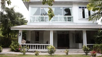 บริเวณภายนอก