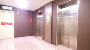 Hallway - Kuching Park Hotel (Kuching)