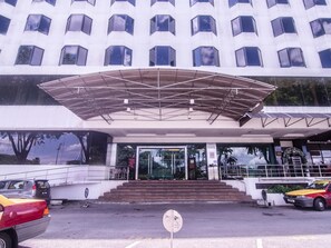 Exterior - Kuching Park Hotel (Kuching)
