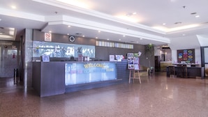 Reception - Kuching Park Hotel (Kuching)