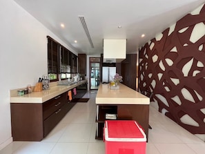 Villa, 5 Bedrooms | Private kitchen | Fridge, microwave, coffee/tea maker, highchair