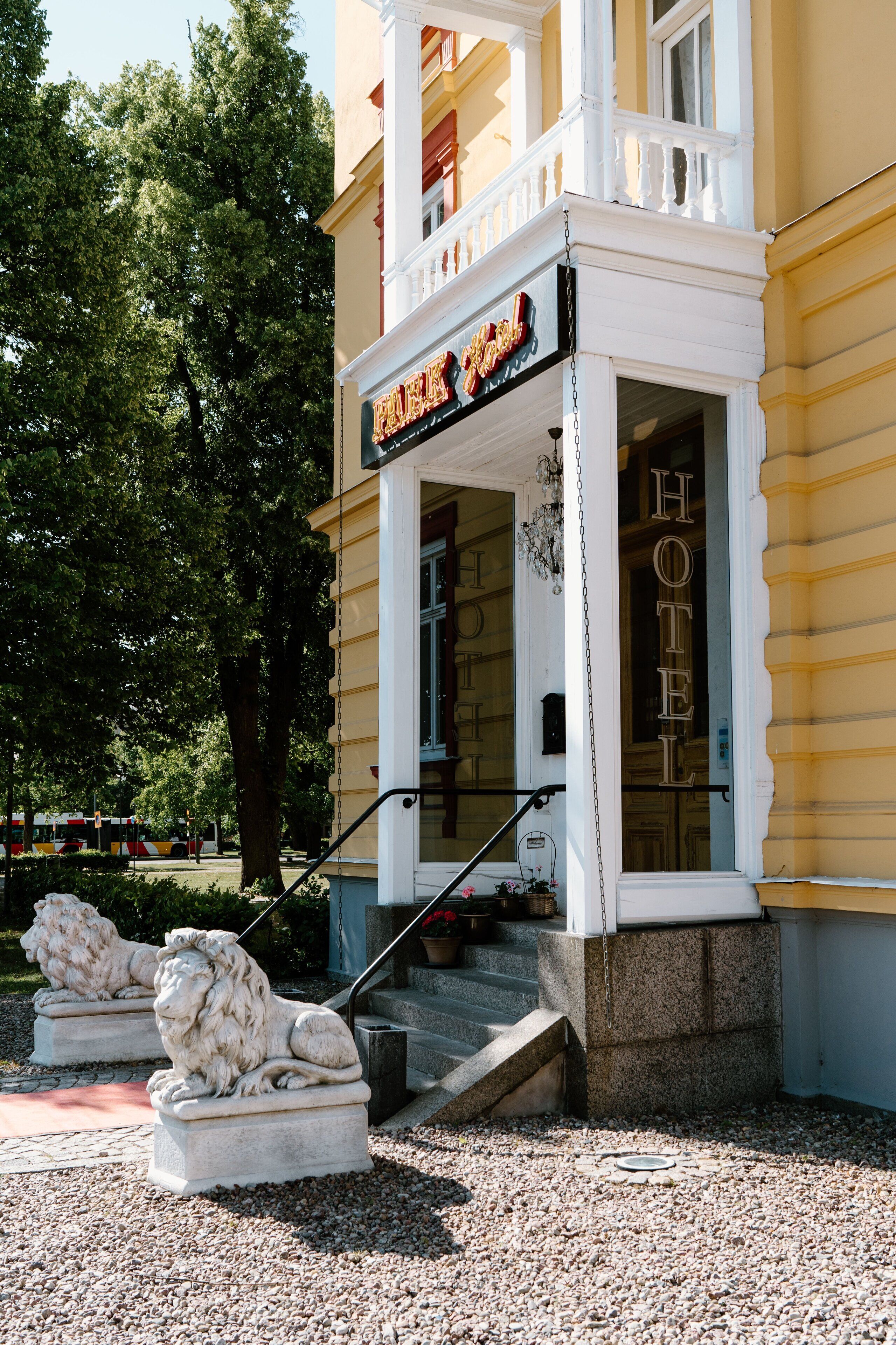 Suite | Property amenity