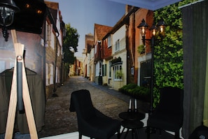 Standard Double Room, 1 Queen Bed | Living area | 43-inch Smart TV with cable channels, TV, Netflix - Park Hotel Linköpings Fawlty Towers (Linkoping)