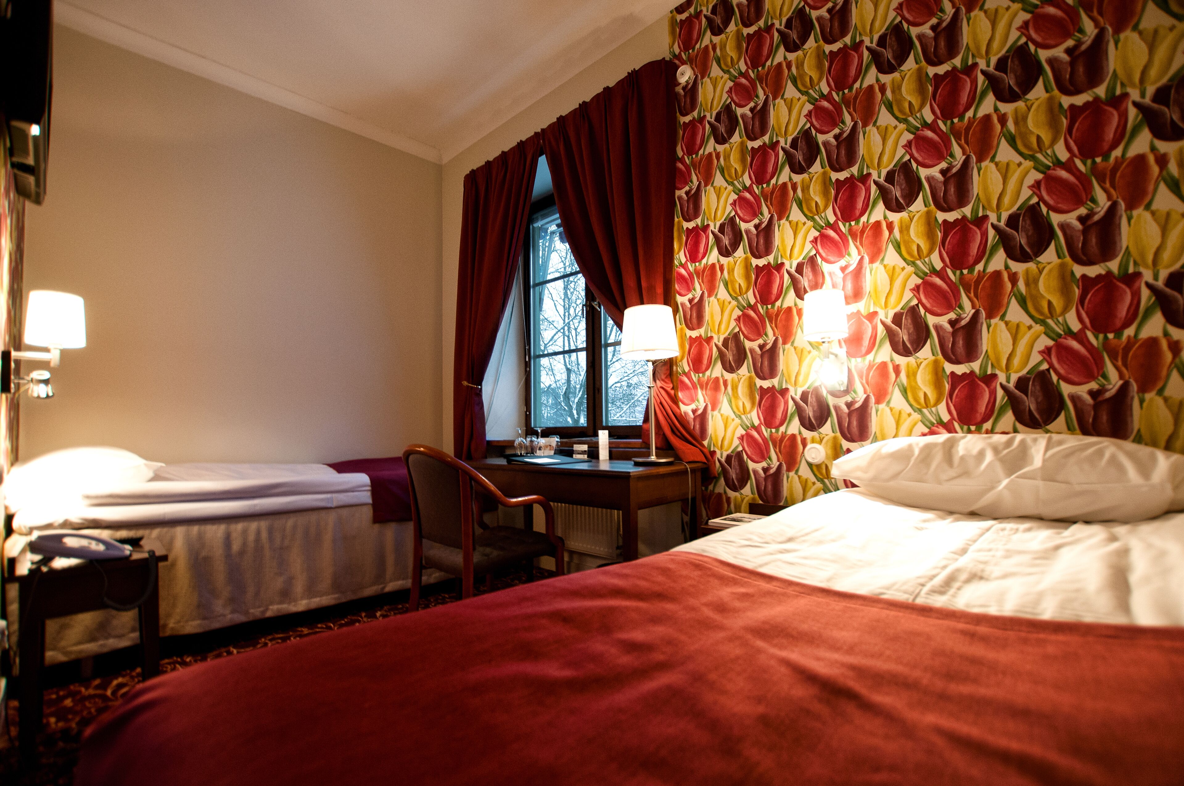 1 bedroom, minibar, individually furnished, desk