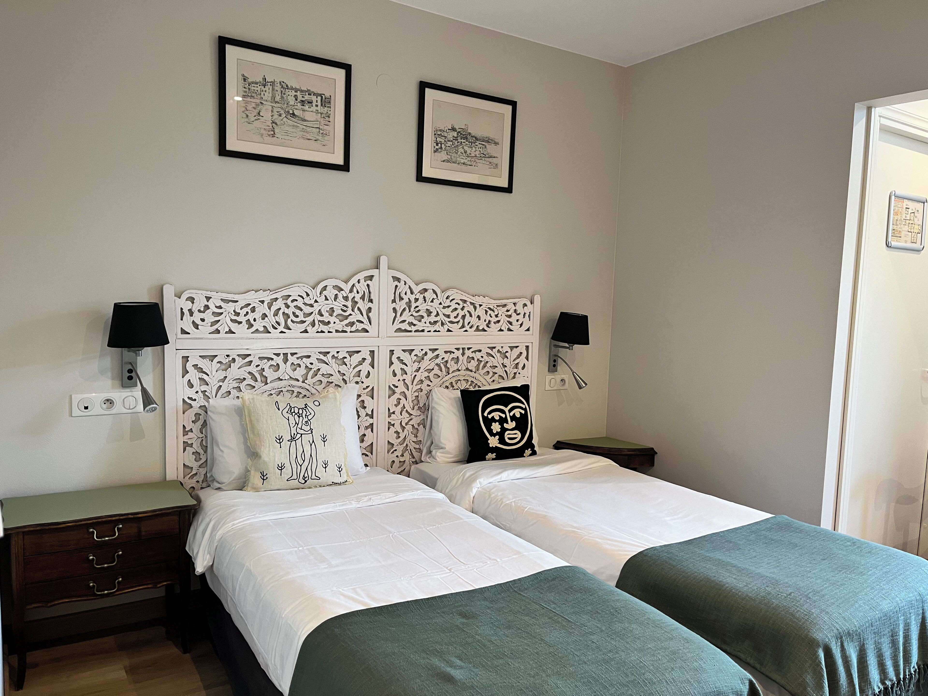 superior double or twin room | minibar, in-room safe, desk, laptop workspace