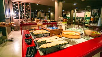 Tägliches inbegriffenes Frühstücksbuffet