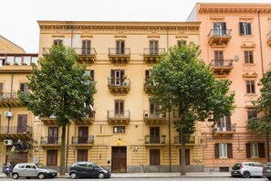 Front of property - La Dimora del Capo (Palermo)