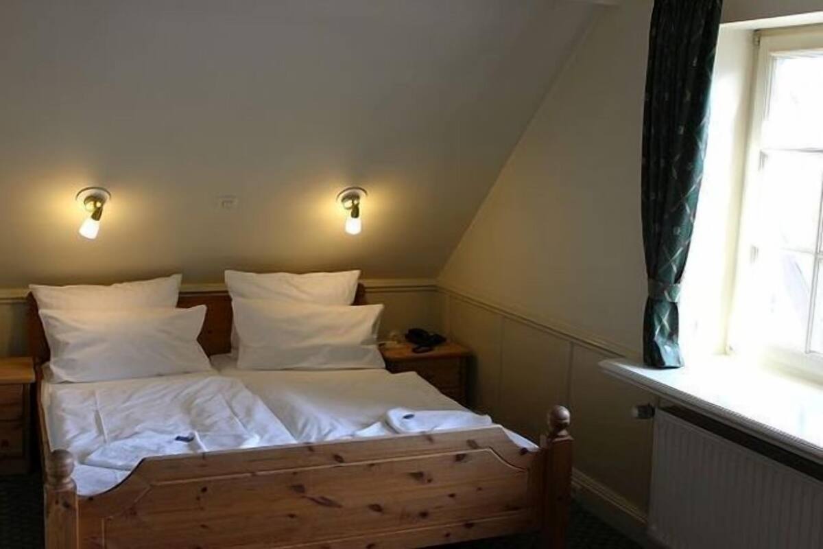Apartment, 2 Bedrooms | In-room safe, soundproofing, WiFi (free)