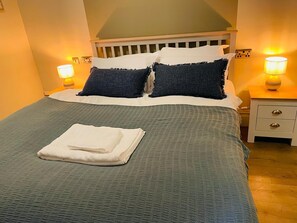 Chambre Triple Exécutive, plusieurs lits, non-fumeurs, vue ville | Literie de qualité supérieure, couette en duvet d'oie