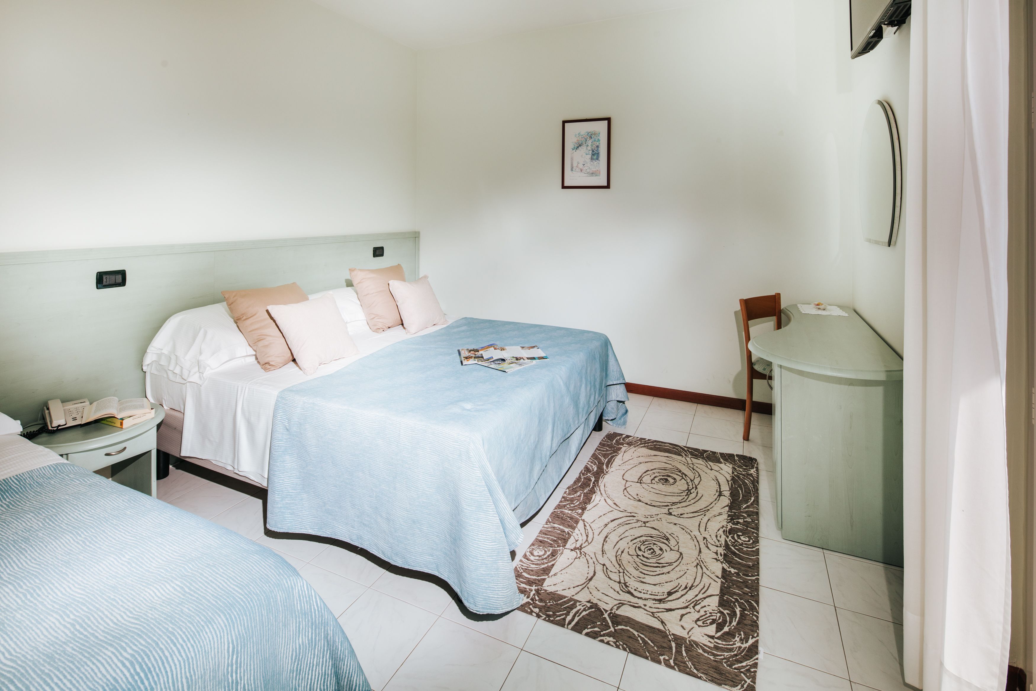 minibar, in-room safe, desk, cots/infant beds