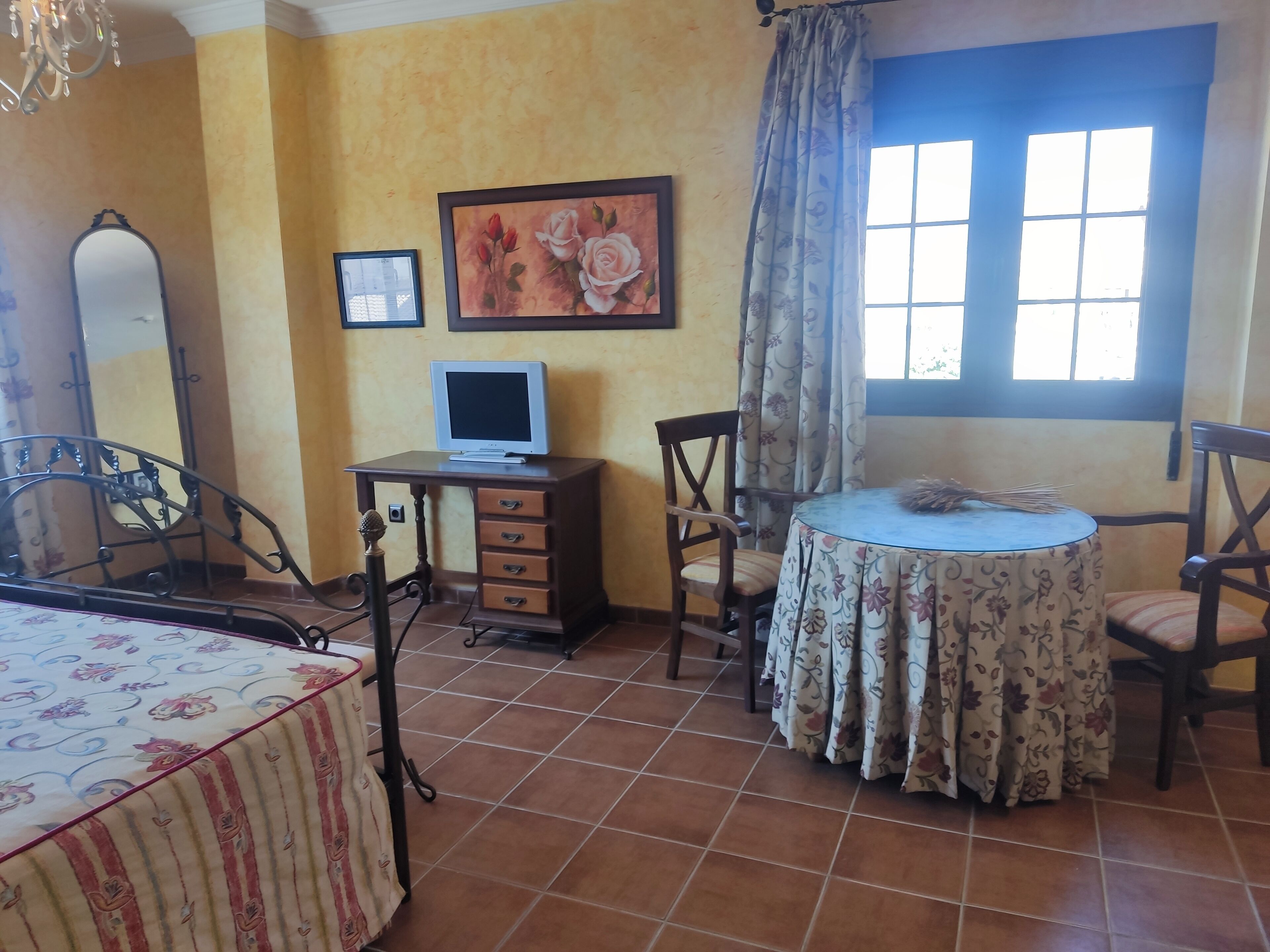 junior suite | living area | 22-inch led tv with satellite channels, tv