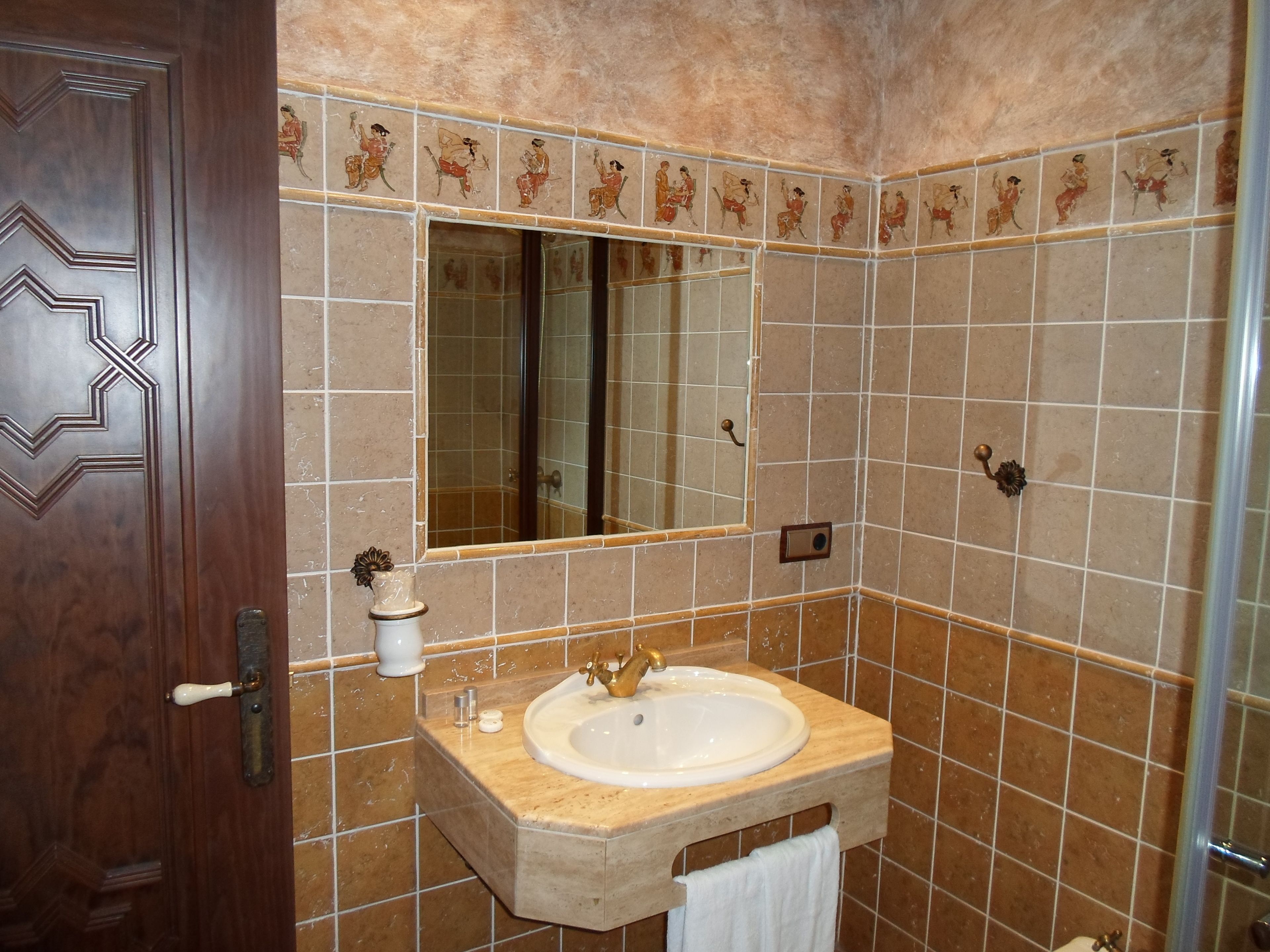 double room | bathroom sink