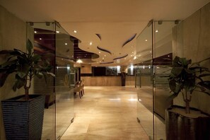 Pintu masuk interior