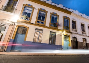 Façade de l’hébergement - soirée/nuit