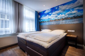 Double Room | In-room safe, desk, free cots/infant beds, free WiFi - Hotel Old Nickel (Amsterdam)