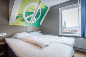 In-room safe, desk, free cots/infant beds, free WiFi - Hotel Old Nickel (Amsterdam)