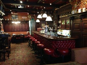 Bar (on property) - Hotel Old Nickel (Amsterdam)