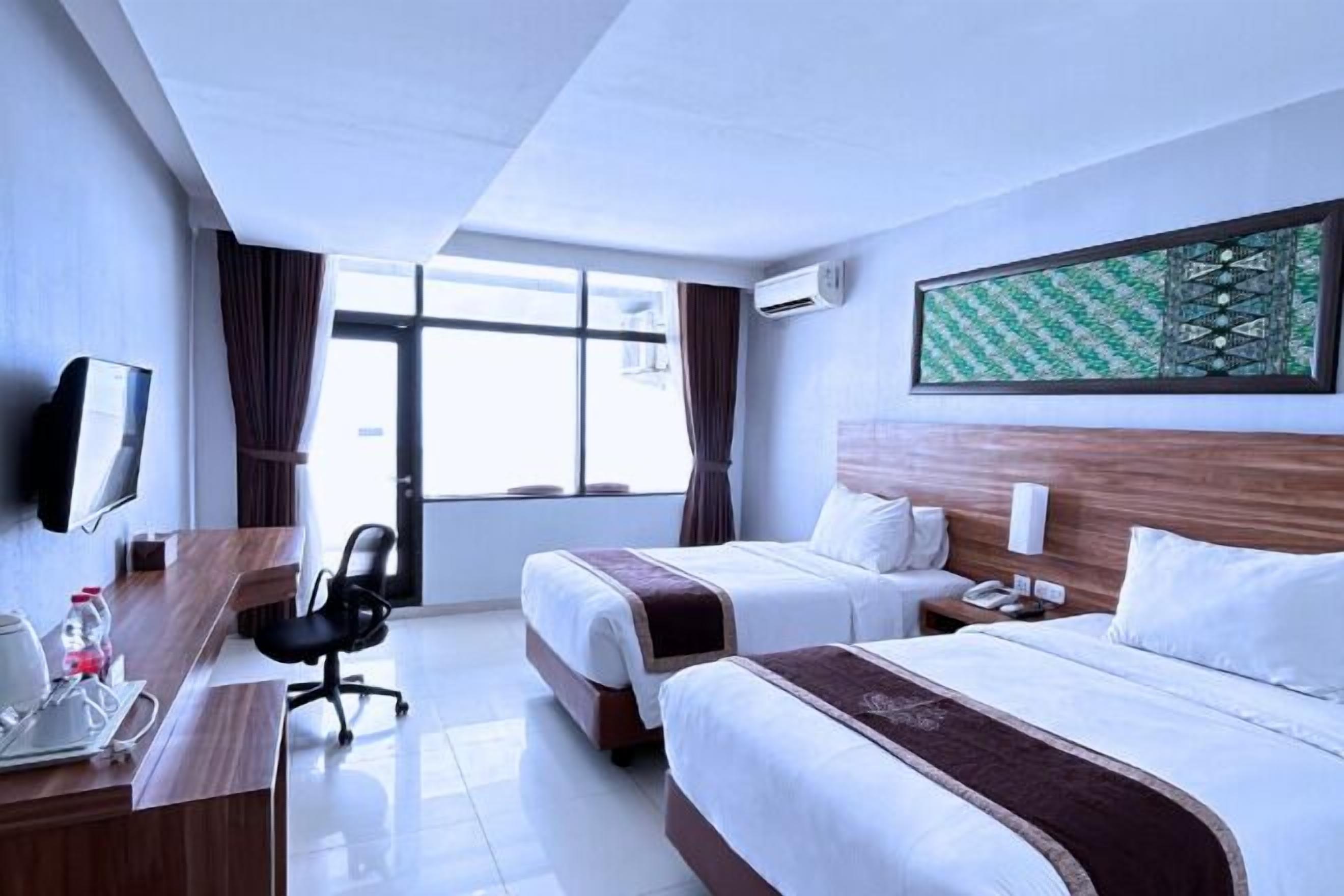 Minibar, in-room safe, soundproofing, free WiFi