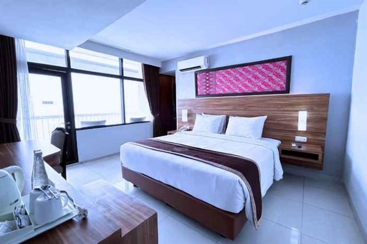 Minibar, in-room safe, soundproofing, free WiFi