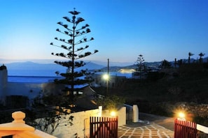 Property grounds - Loukas Pension (Mykonos)