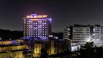 Fassade der Unterkunft – Abend/Nacht