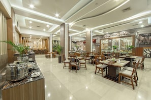 Daily buffet breakfast (IDR 145000 per person)