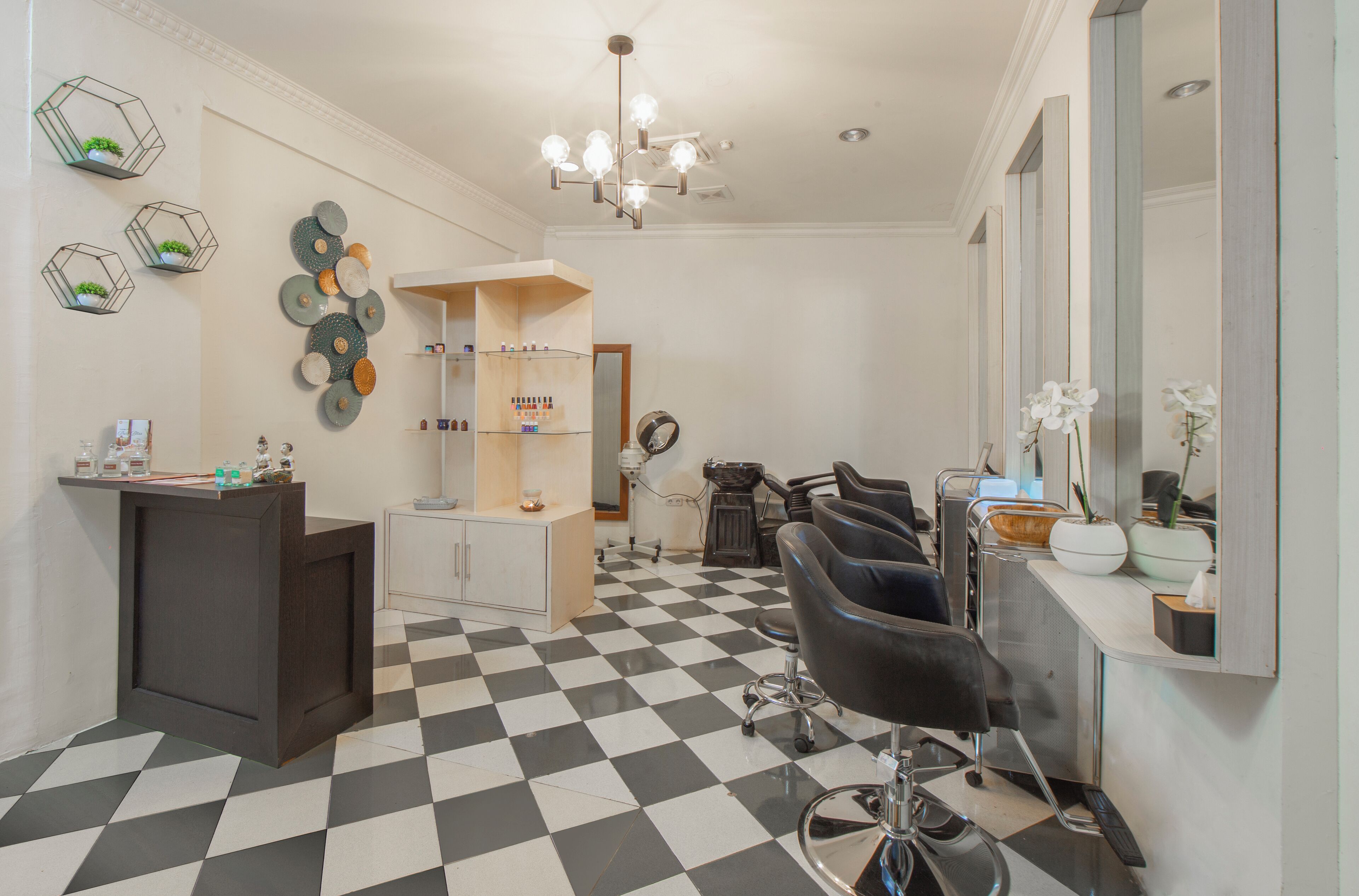 Body treatments, body scrubs, facials, reflexology, massages