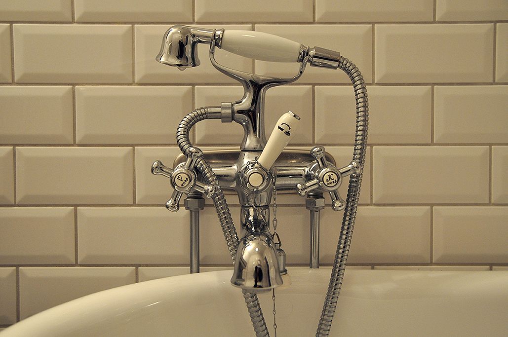 deep-soaking bathtub